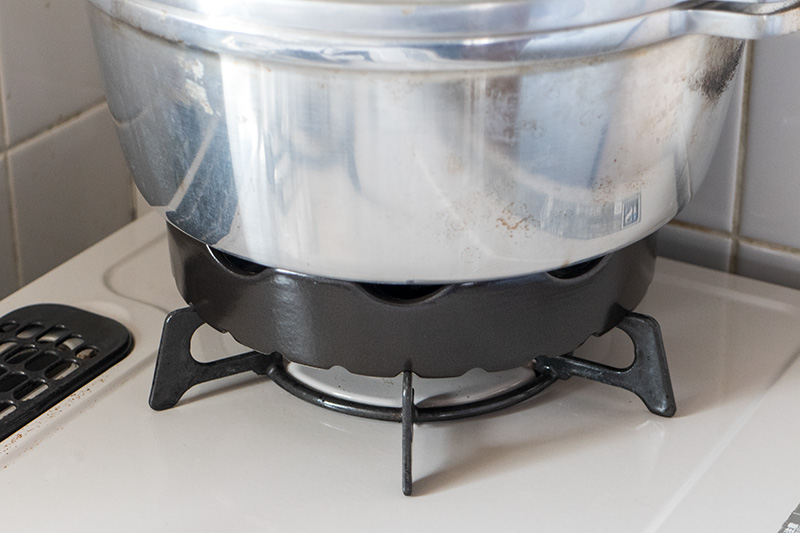 無水鍋のパン焼き必需品、過熱防止センサー対応補助五徳「焼き台」